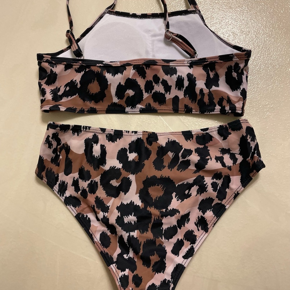 Bikini - Picture 4 of 6